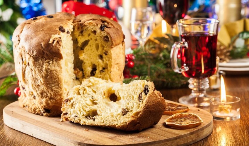 Christmas,Panettone,Cake,With,Raisins,And,Fruits.,Traditional,Italian,Dish