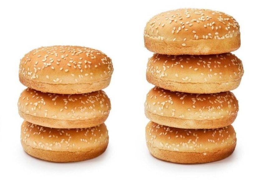 Set,Of,Hamburger,Buns,With,Sesame,Isolated,On,White,Background.